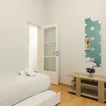 דירה And Cozy In *